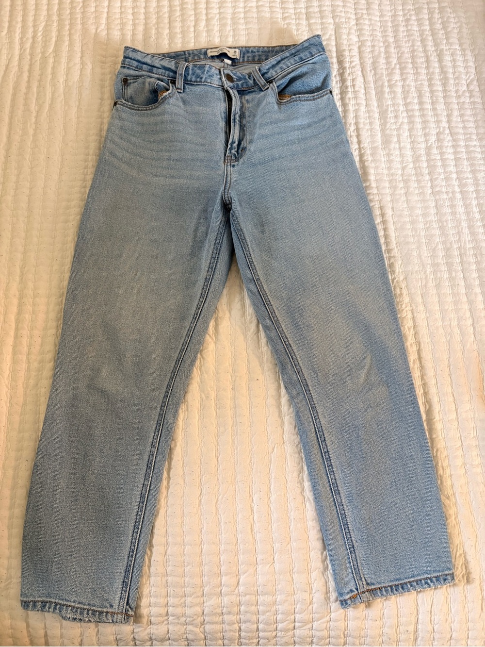Abercrombie & Fitch Light Wash Women's High-Rise Straight Jeans - Size 2S
